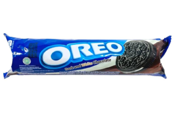 Oreo Biscuit Sandwich Dark & White Chocolate 119,6g